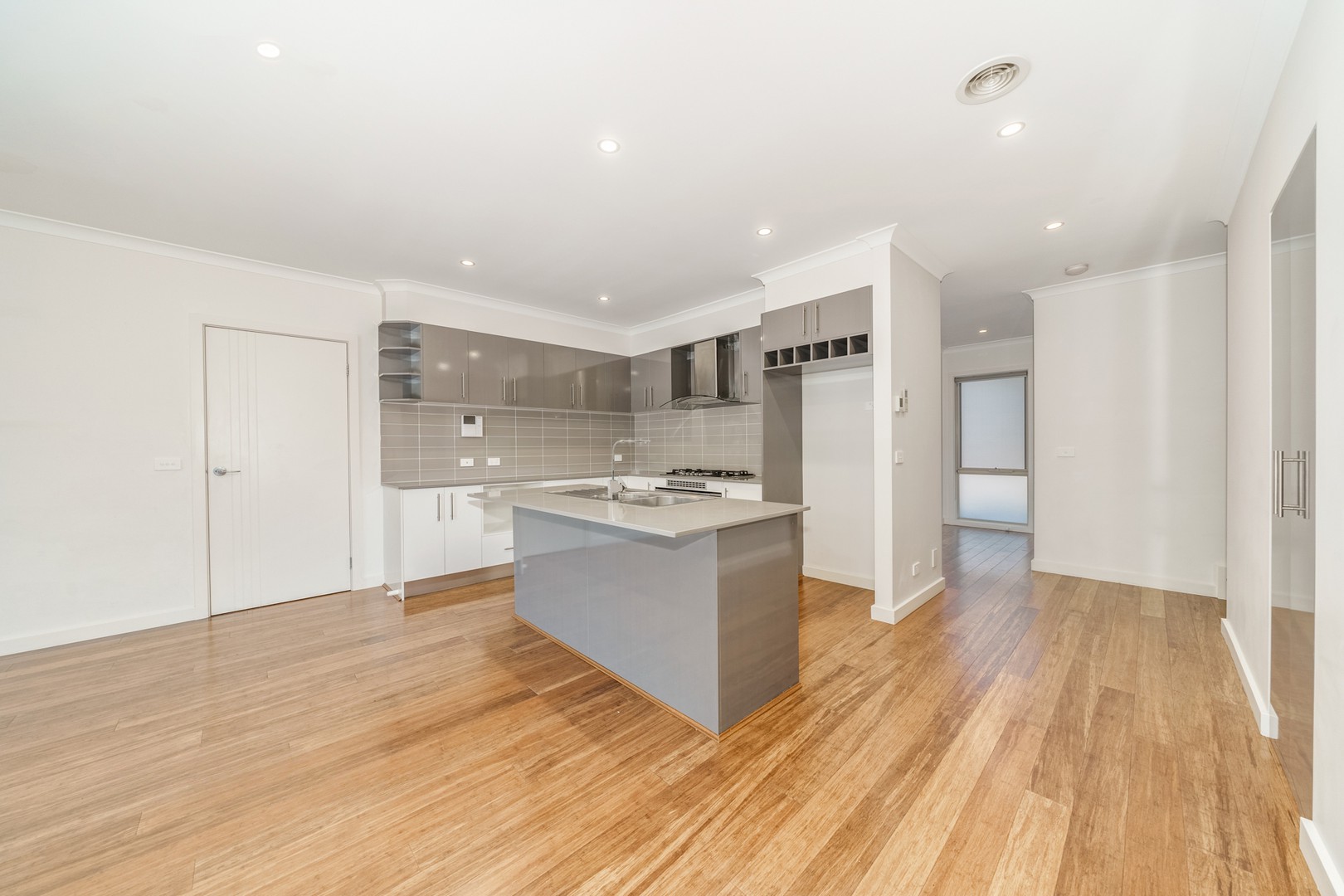 2/44 Barkly Street, Ringwood, VIC 3134 - Thumbnail 2 - 08/11/2024