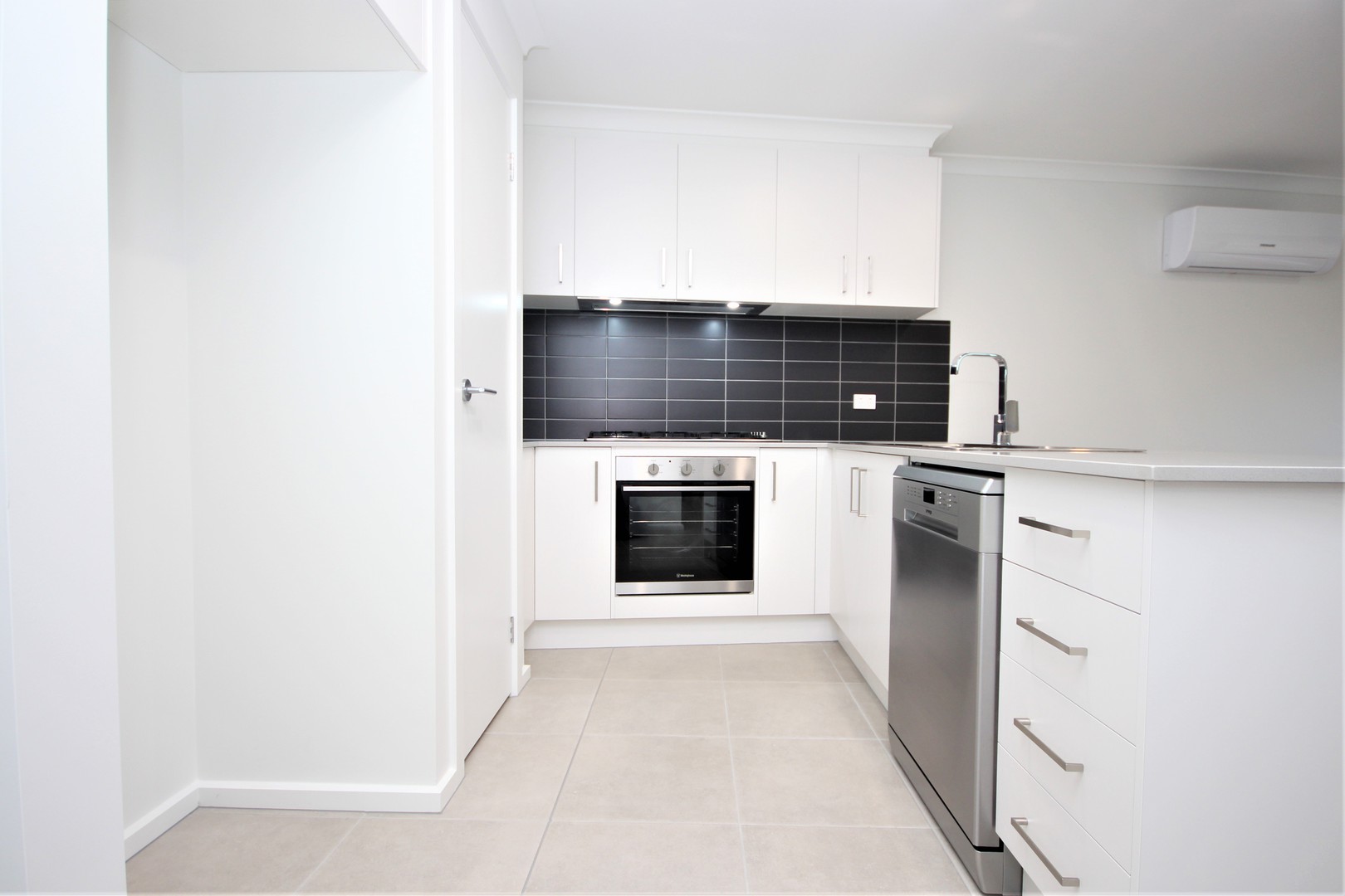 2/44 Reserve  Road, Grovedale, VIC 3216, Grovedale - Thumbnail 6