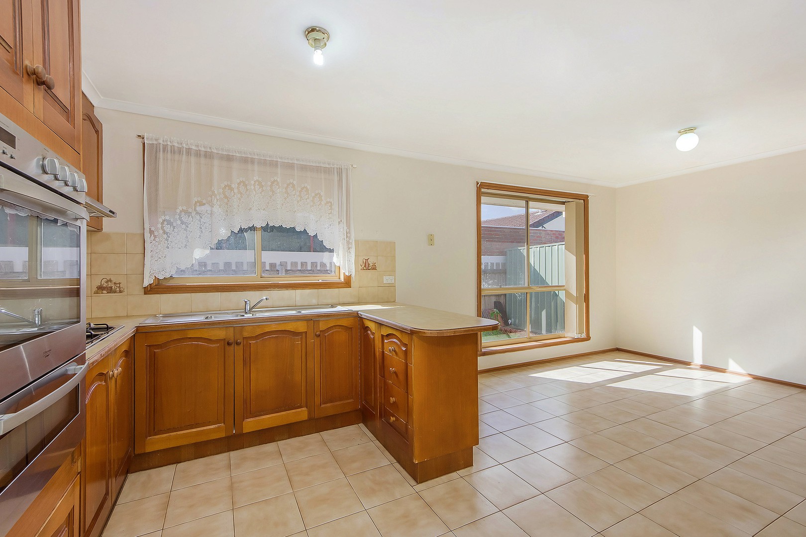 2/48-50 Disraeli Street, St Albans, VIC 3021, St Albans - Thumbnail 3