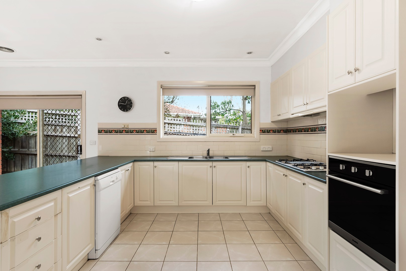 2/48 Finlayson Street, Doncaster, VIC 3108, Doncaster - Thumbnail 2