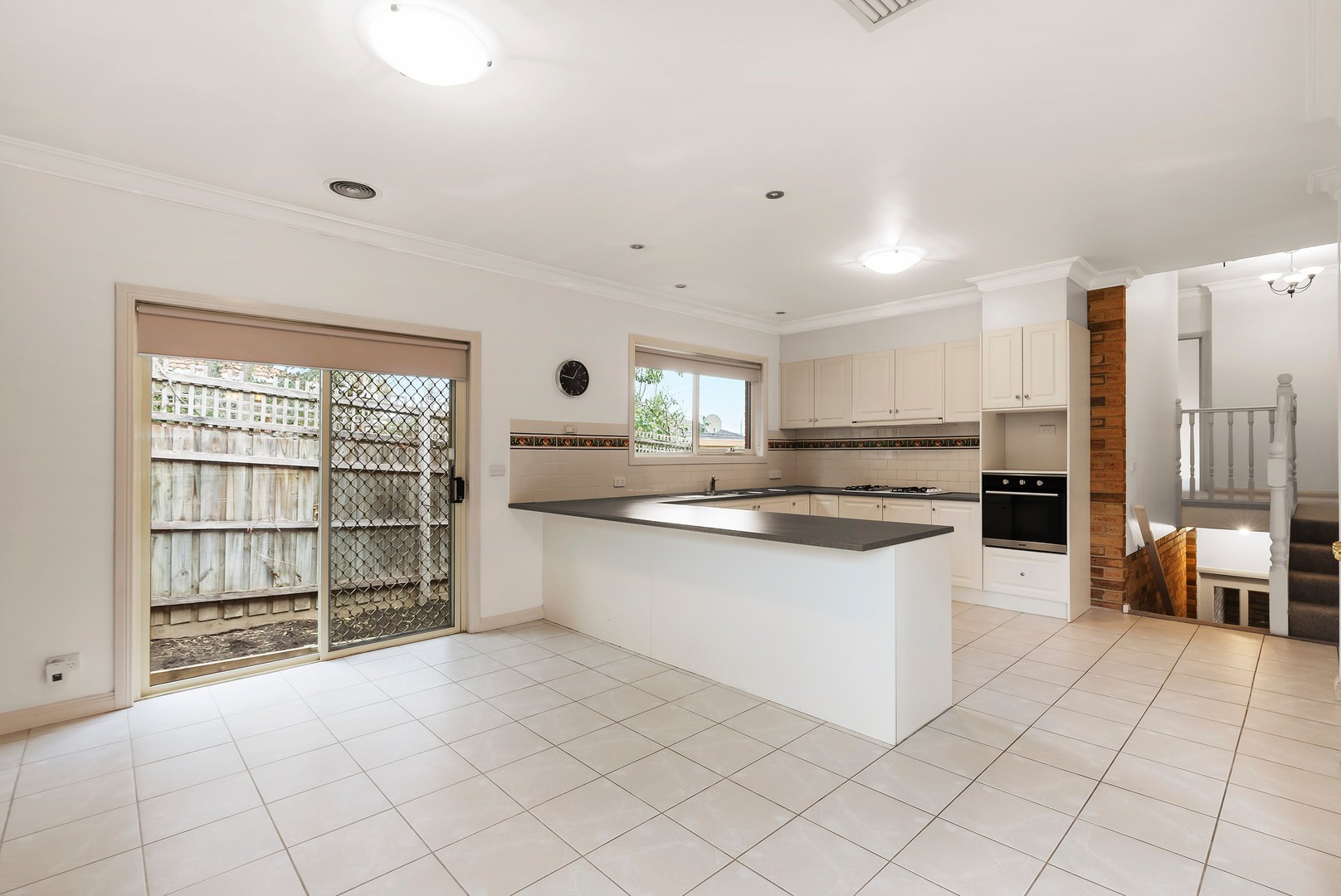 2/48 Finlayson Street, Doncaster, VIC 3108, Doncaster - Thumbnail 4