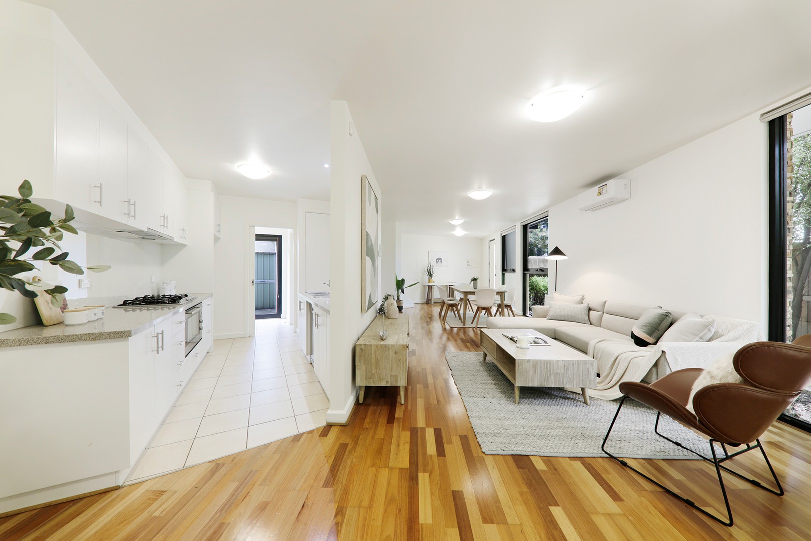 2/48 Haughton RoadOakleigh, VIC 3166, Oakleigh - Thumbnail 3