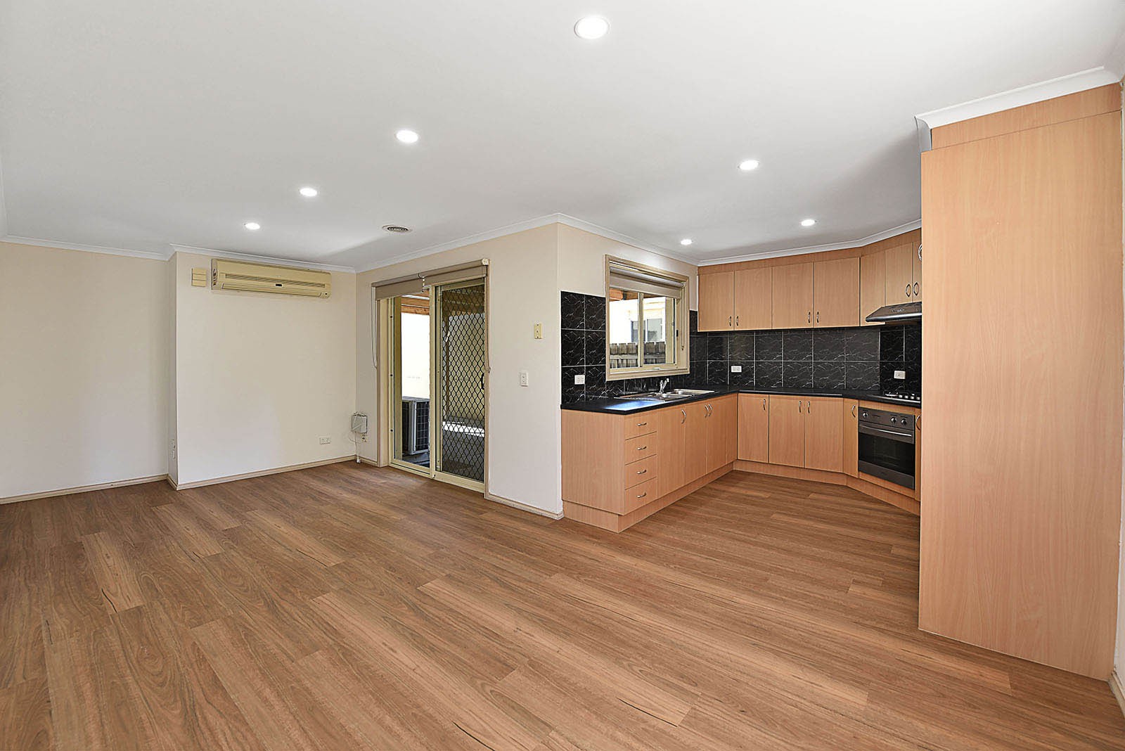 2/48 Sharps Rd, Tullamarine, VIC 3043, Tullamarine - Thumbnail 2