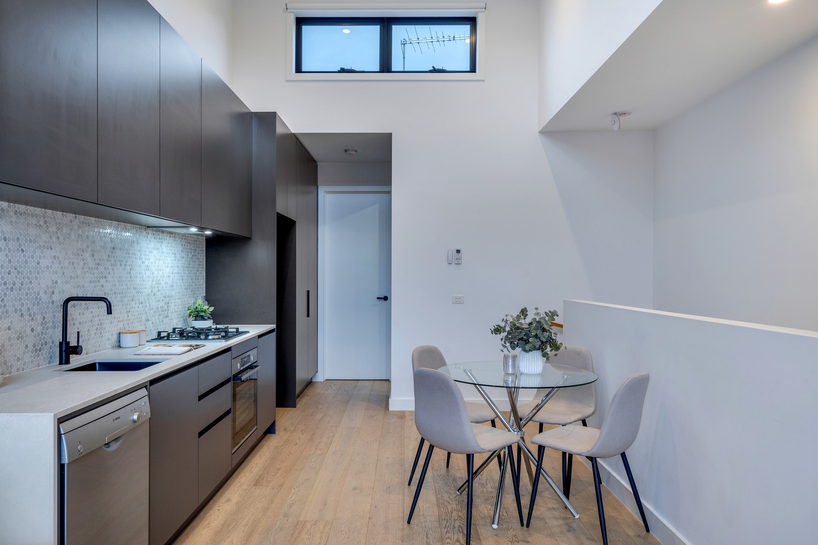 2/480 Gilbert Road, Preston, VIC 3072, Preston - Thumbnail 3