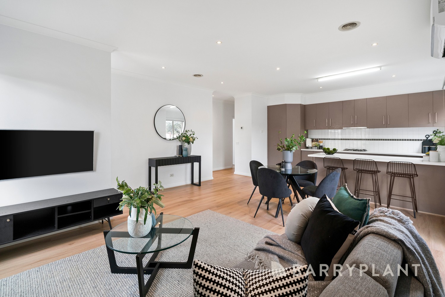 2/49 Duke Street, Sunshine, VIC 3020, Sunshine - Thumbnail 2