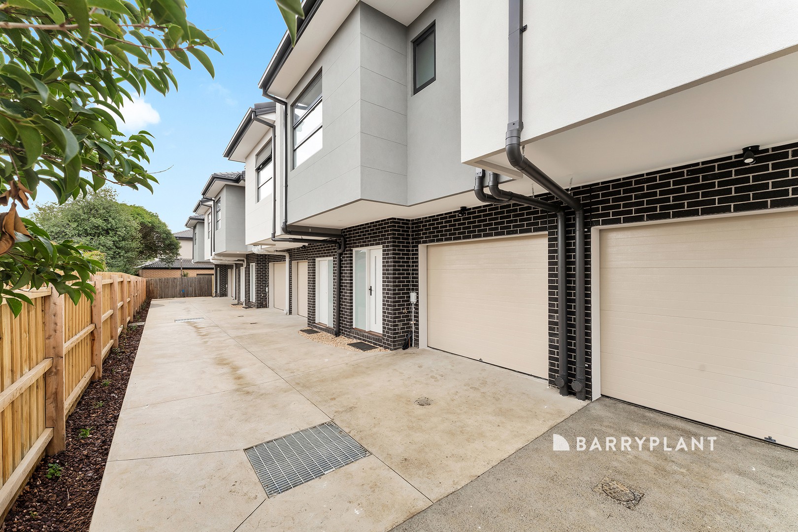 2-5/4 Hermitage Rise, Narre Warren, VIC 3805 - Thumbnail 2 - 28/05/2026