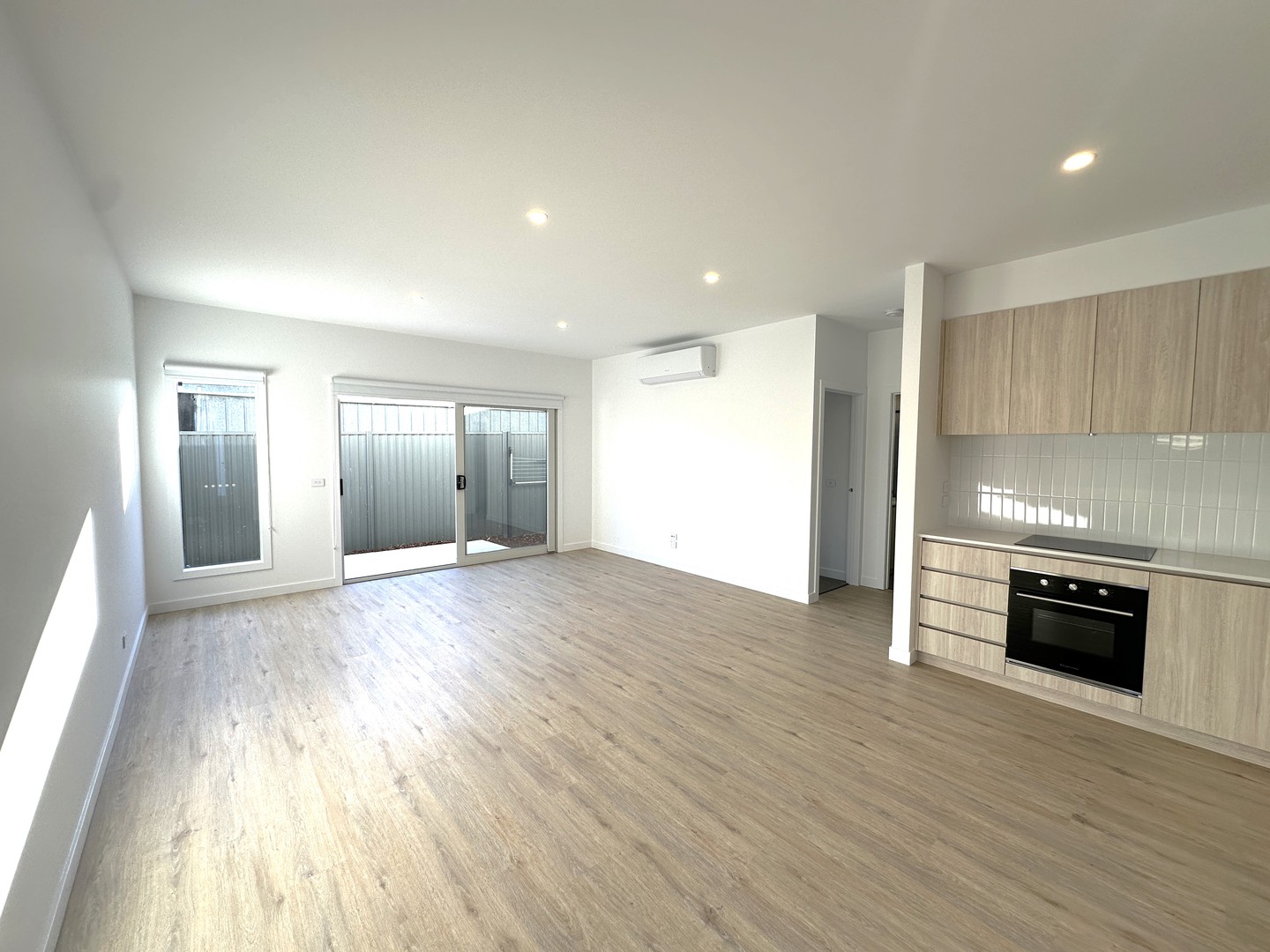 2/5 Dunloe Avenue, Norlane, VIC 3214, Norlane - Thumbnail 2