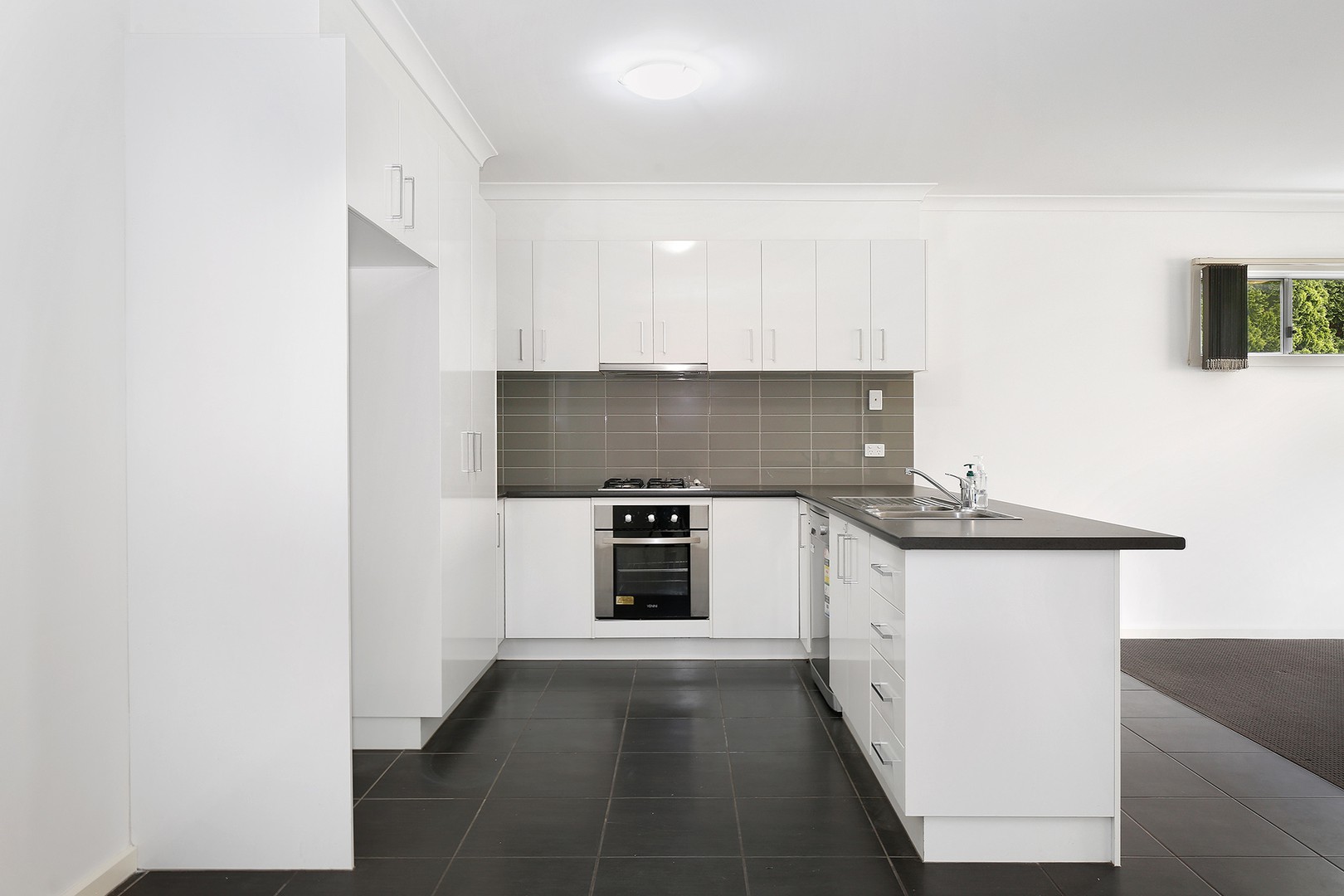 2/5 Fishburn Grove, Harkness, VIC 3337, Harkness - Thumbnail 3