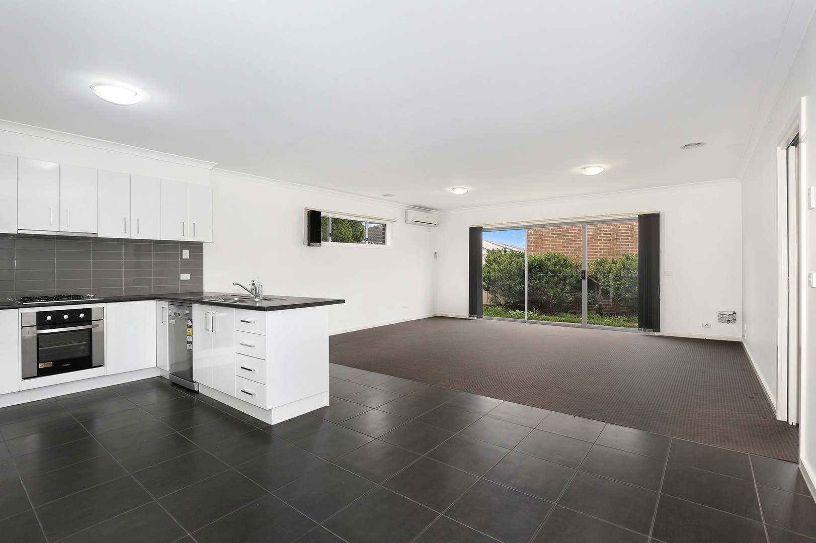 2/5 Fishburn Grove, Harkness, VIC 3337, Harkness - Thumbnail 4
