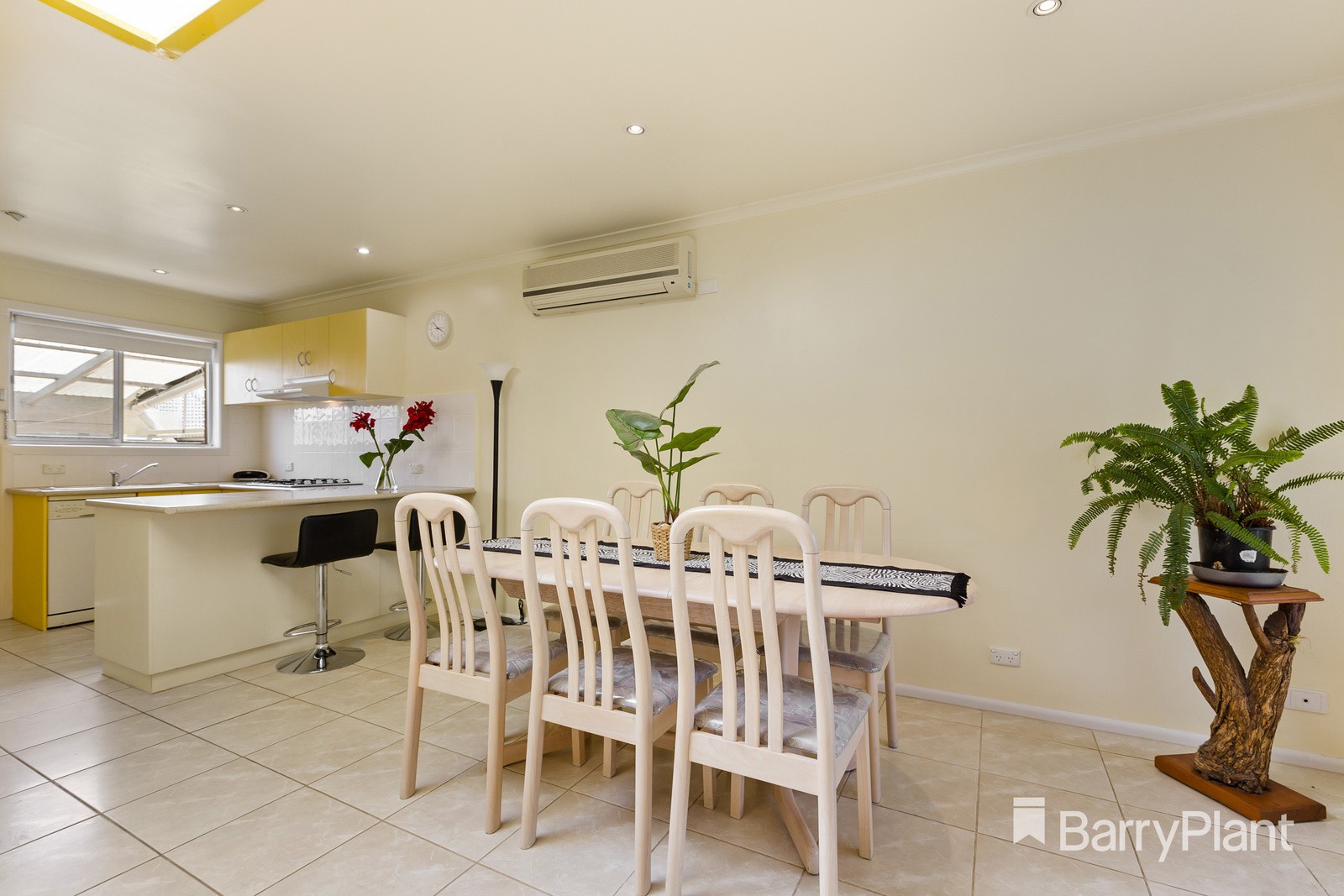 2/5 Harris GroveBayswater, VIC 3153, Bayswater - Thumbnail 3