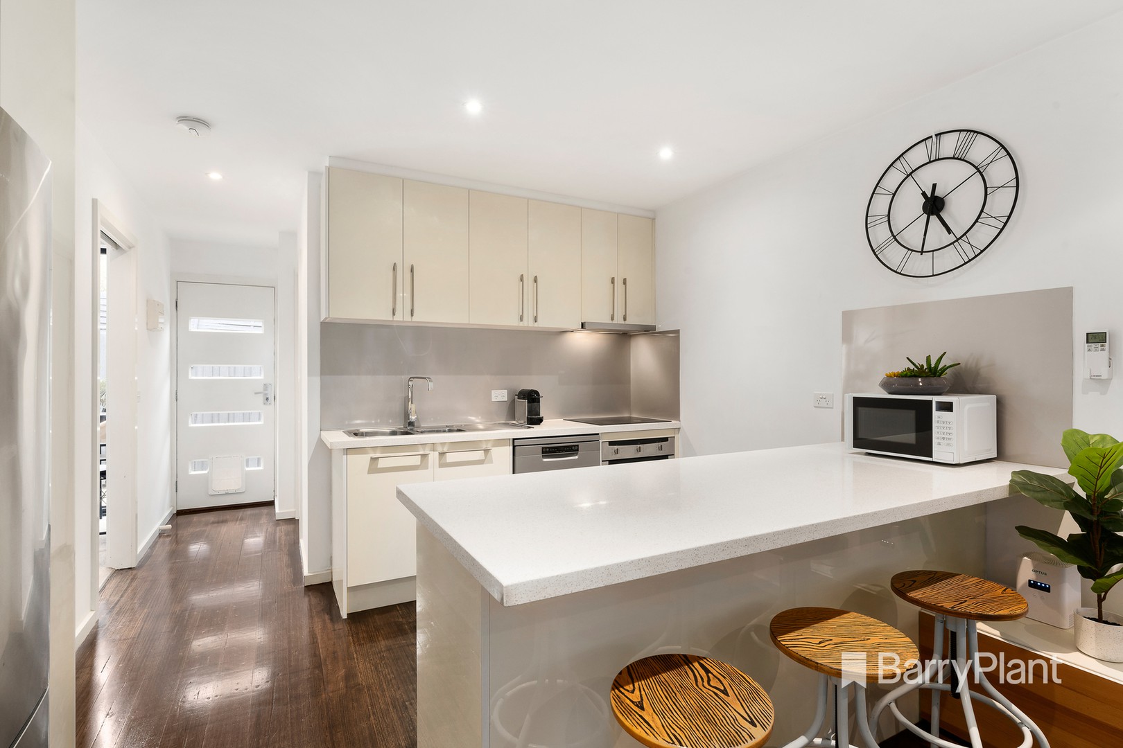 2/5 James StreetHeidelberg Heights, VIC 3081, Heidelberg Heights - Thumbnail 2