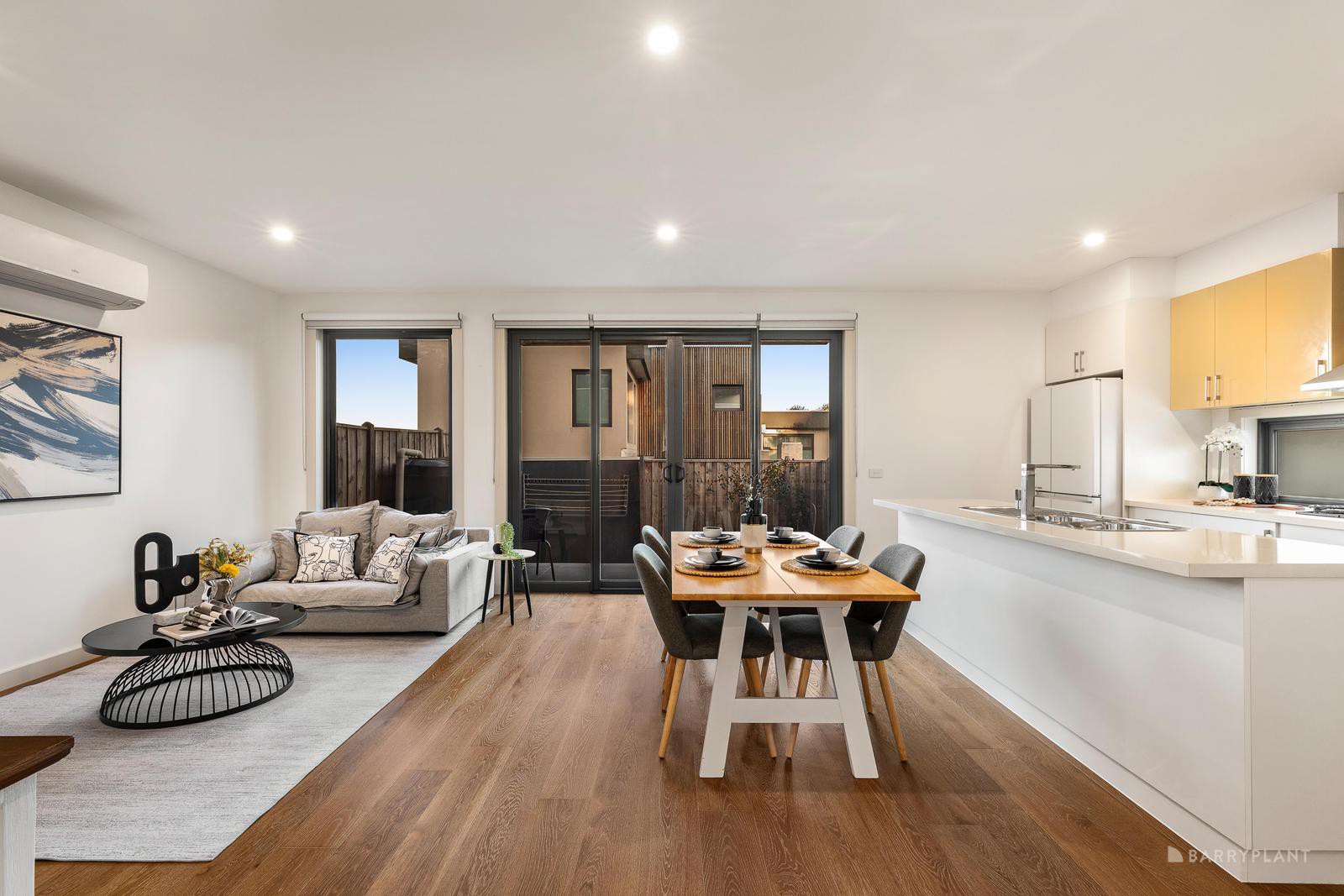 2/5 Leonard Court, Doncaster, VIC 3108, Doncaster - Thumbnail 3