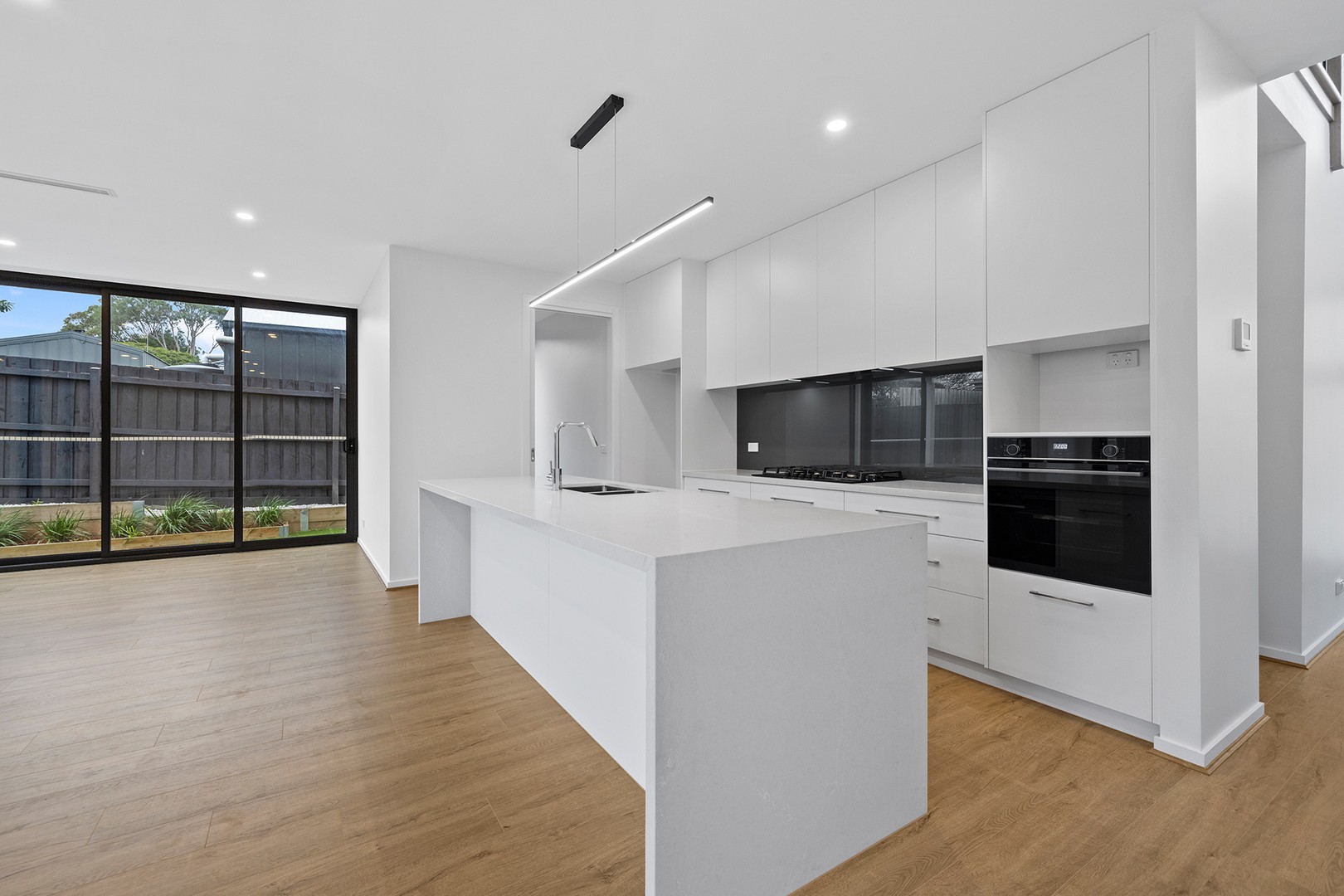 2/5 Logan Street, Frankston, VIC 3199 - Thumbnail 1 - 23/06/2026