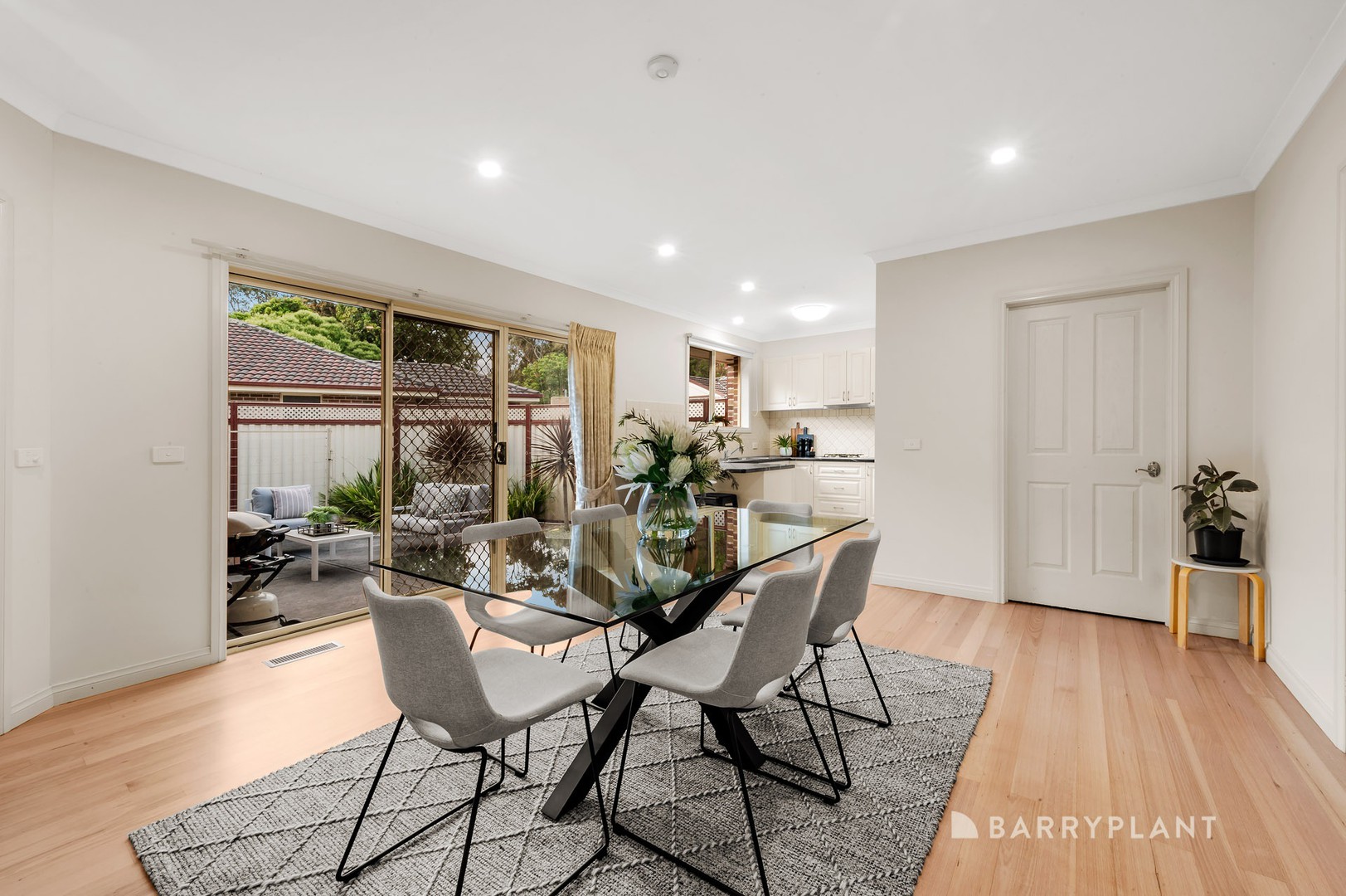 2/5 Neal Street, Bayswater, VIC 3153, Bayswater - Thumbnail 4