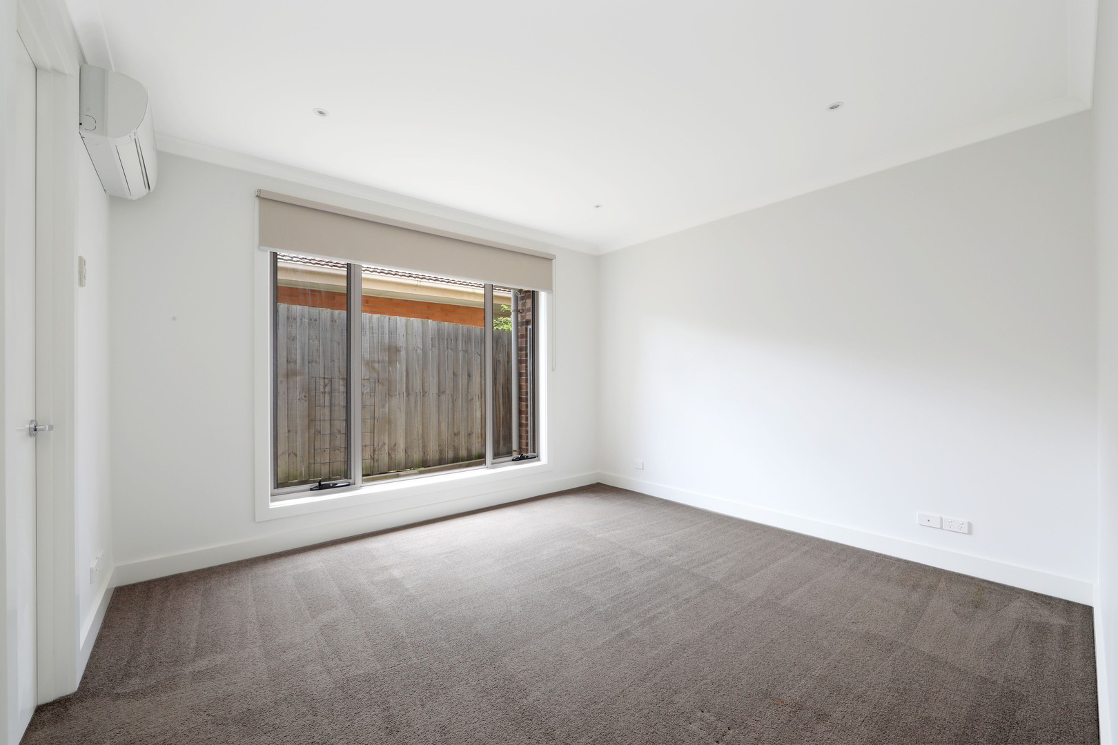 2/5 O'Connor Road, Knoxfield, VIC 3180 - Thumbnail 1 - 24/11/2021