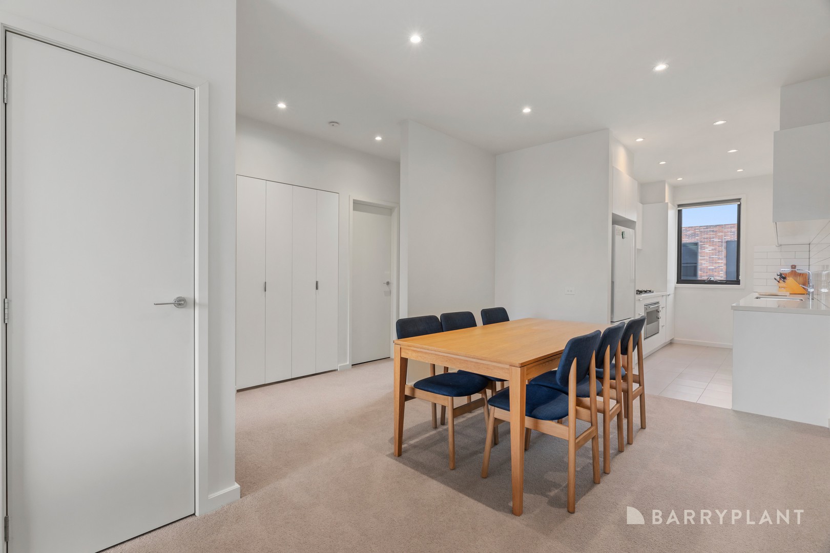 2/5 Pallisades Boulevard, Cheltenham, VIC 3192, Cheltenham - Thumbnail 3