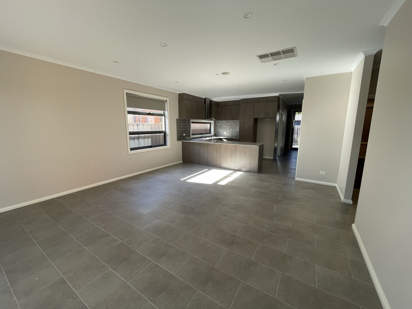 2/5 Racecourse RoadRiddells Creek, VIC 3431  - Leased, Riddells Creek - Thumbnail 4