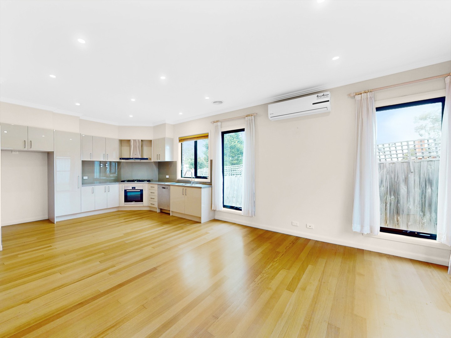 2/5 Ripon Court, Forest Hill, VIC 3131 - Thumbnail 2 - 23/09/2024