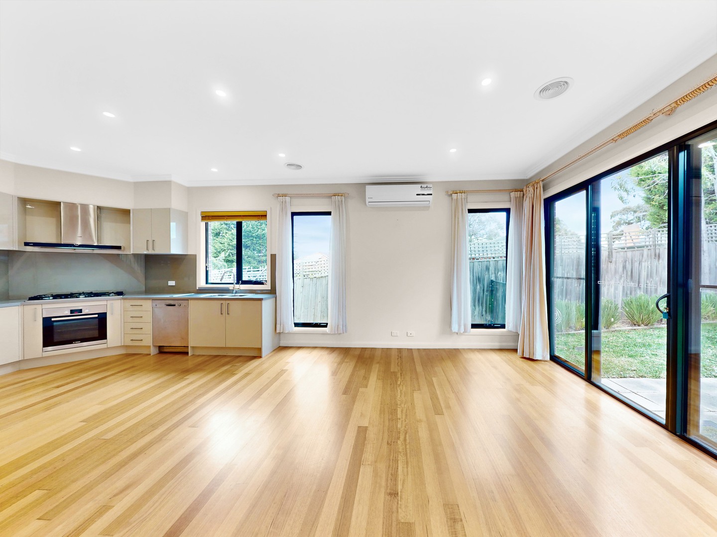 2/5 Ripon Court, Forest Hill, VIC 3131, Forest Hill - Thumbnail 3