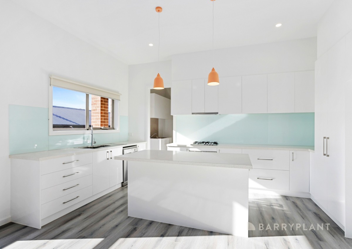 2/5 Sherwood Avenue, Rosebud, VIC 3939 - Thumbnail 2 - 26/06/2026