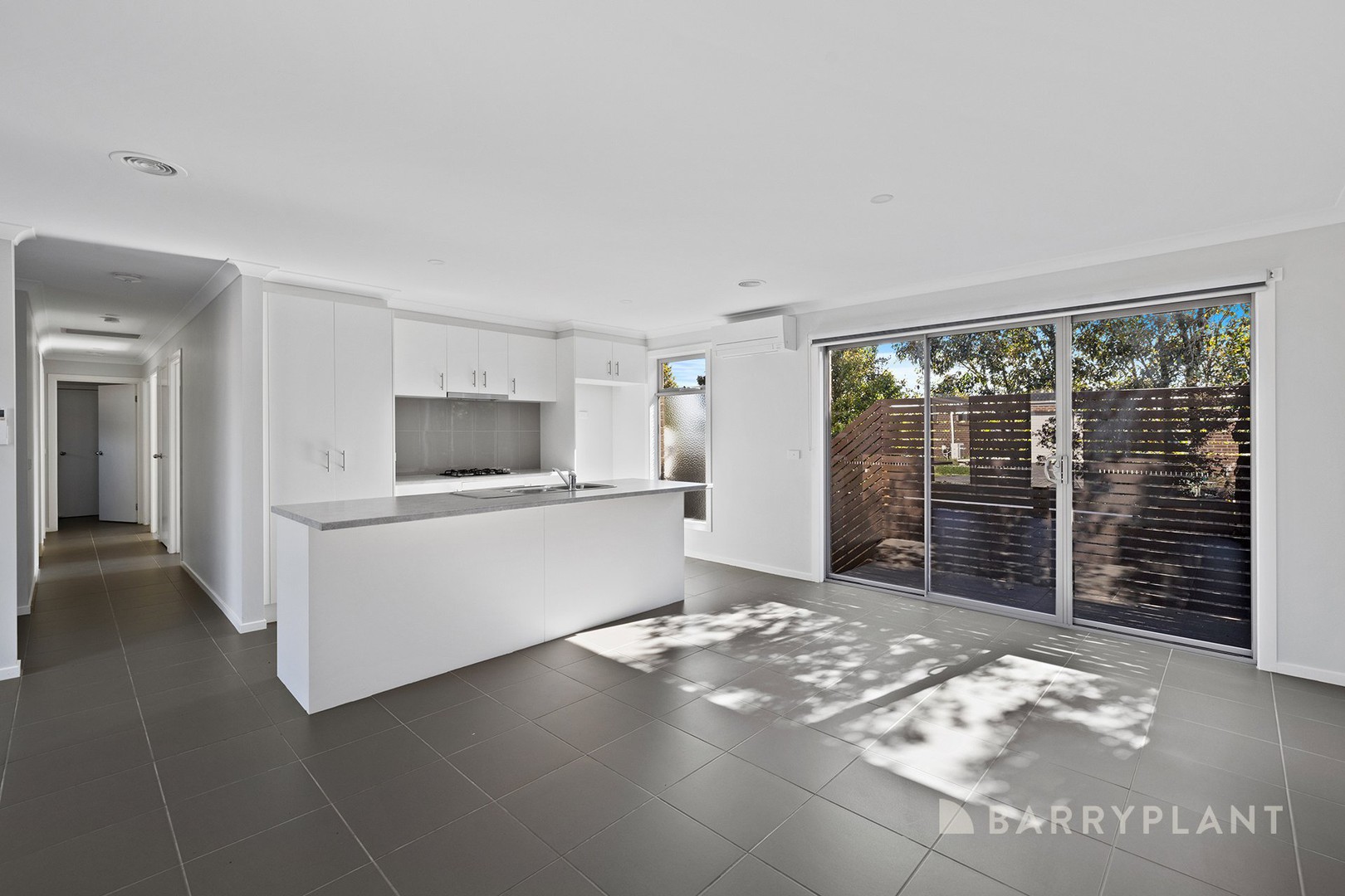 2/5 Spencer Place, Pakenham, VIC 3810 - Thumbnail 1 - 21/10/2026