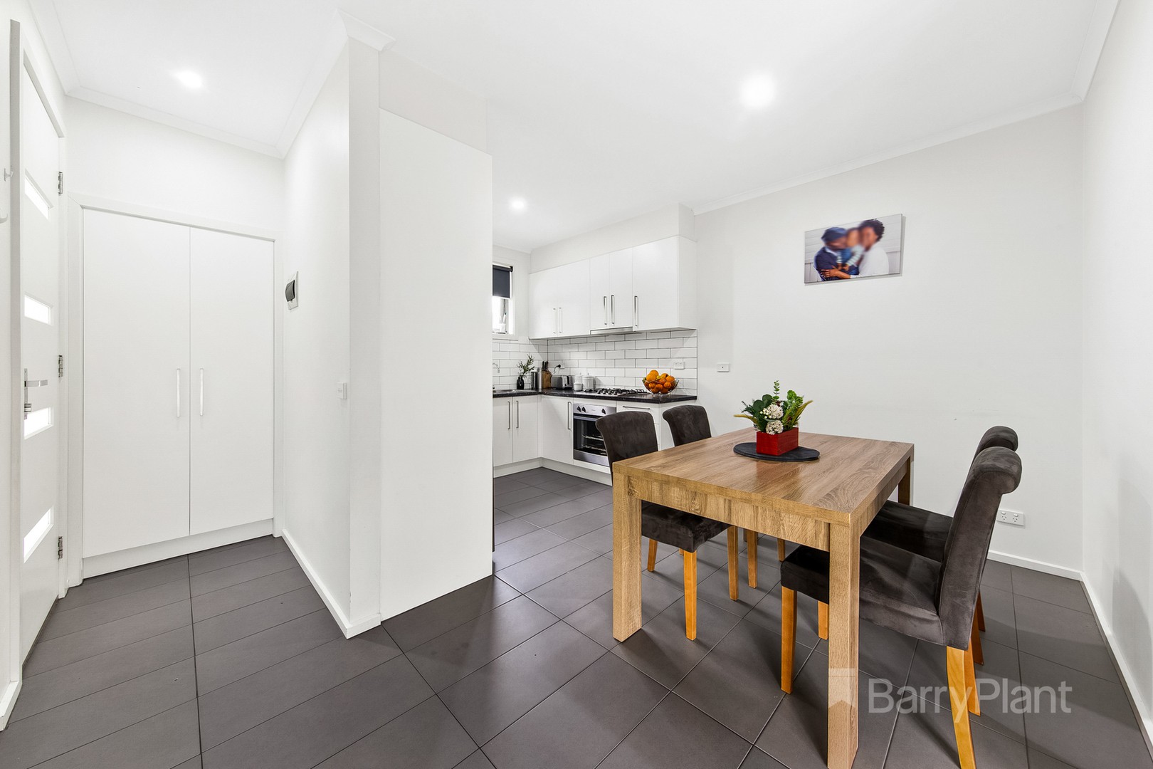 2/50 Douglas Avenue, St Albans, VIC 3021 - Thumbnail 1 - 01/12/2021