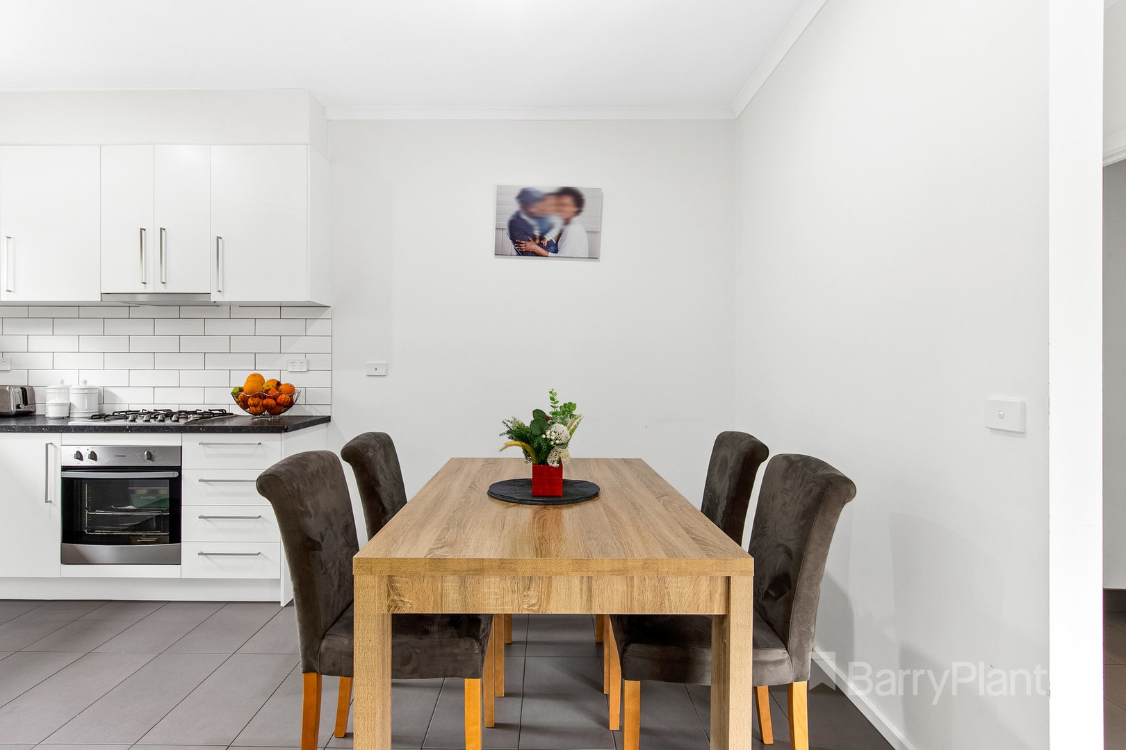 2/50 Douglas Avenue, St Albans, VIC 3021 - Thumbnail 2 - 01/12/2021