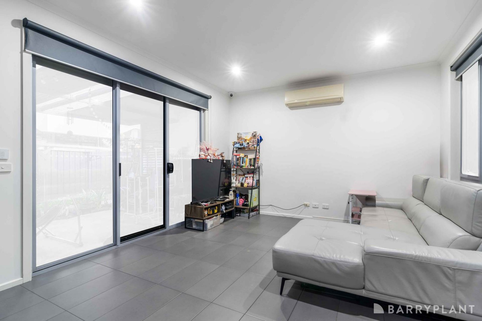 2/50 Douglas Avenue, St Albans, VIC 3021, St Albans - Thumbnail 4