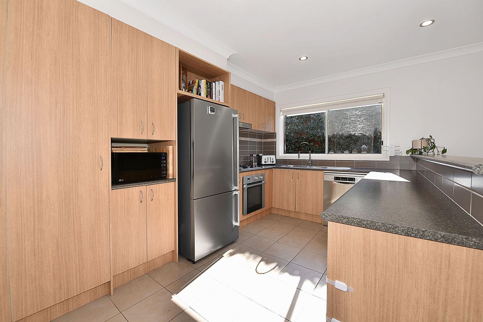 2/50 Grange Road, Airport West, VIC 3042, Airport West - Thumbnail 3