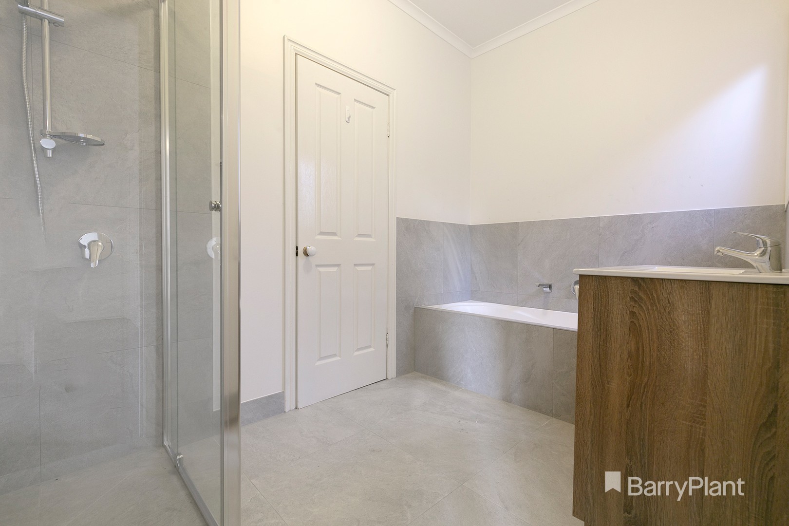 2/50 Langmore Lane, Berwick, VIC 3806, Berwick - Thumbnail 7