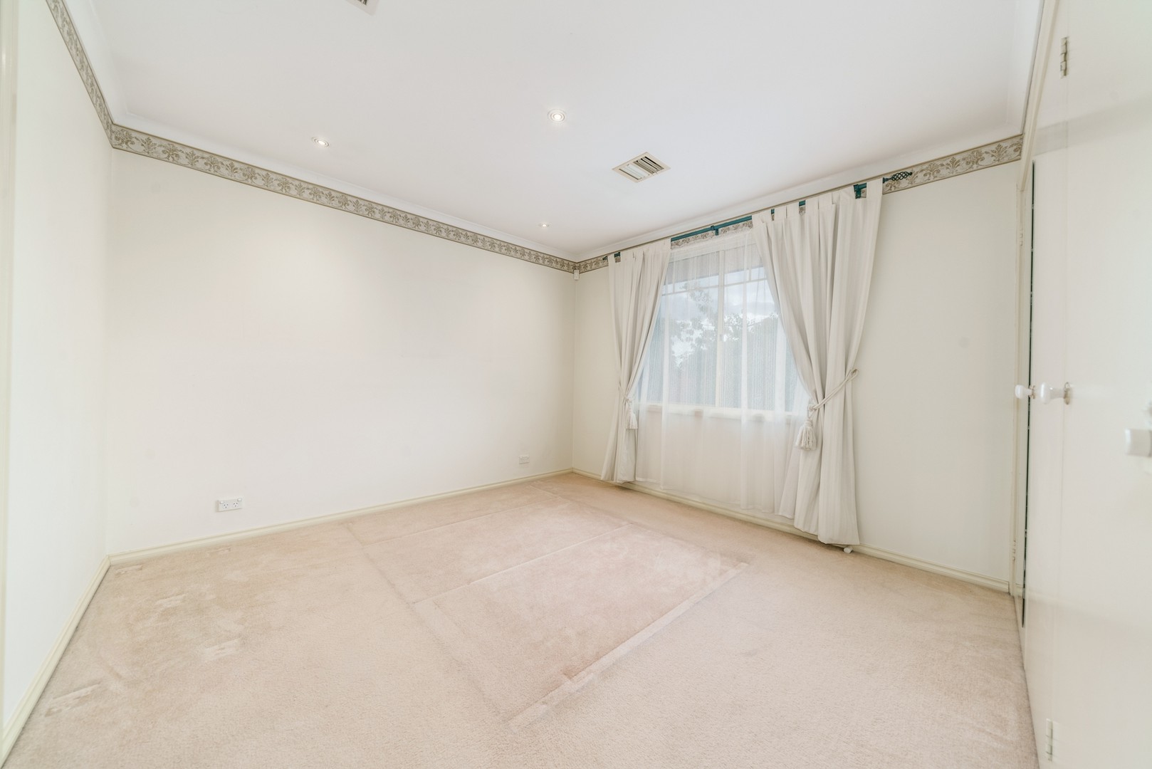 2/50 Springfield Road, Blackburn, VIC 3130, Blackburn - Thumbnail 6