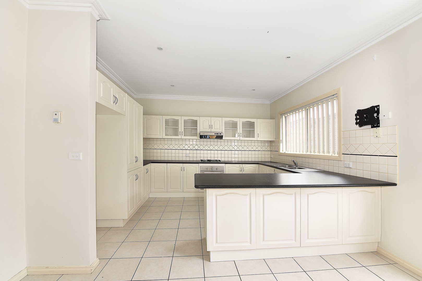 2/51 Creswell Avenue, Airport West, VIC 3042, Airport West - Thumbnail 2