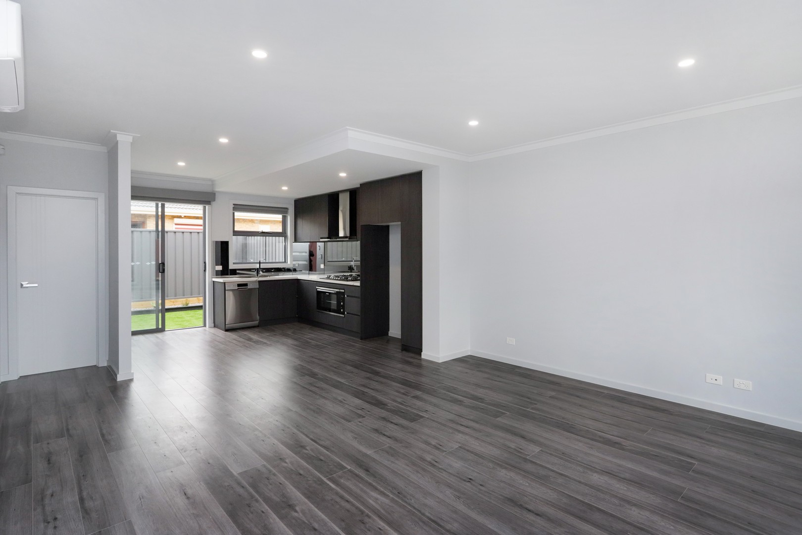 2/51 Derby Street, Tullamarine, VIC 3043, Tullamarine - Thumbnail 2