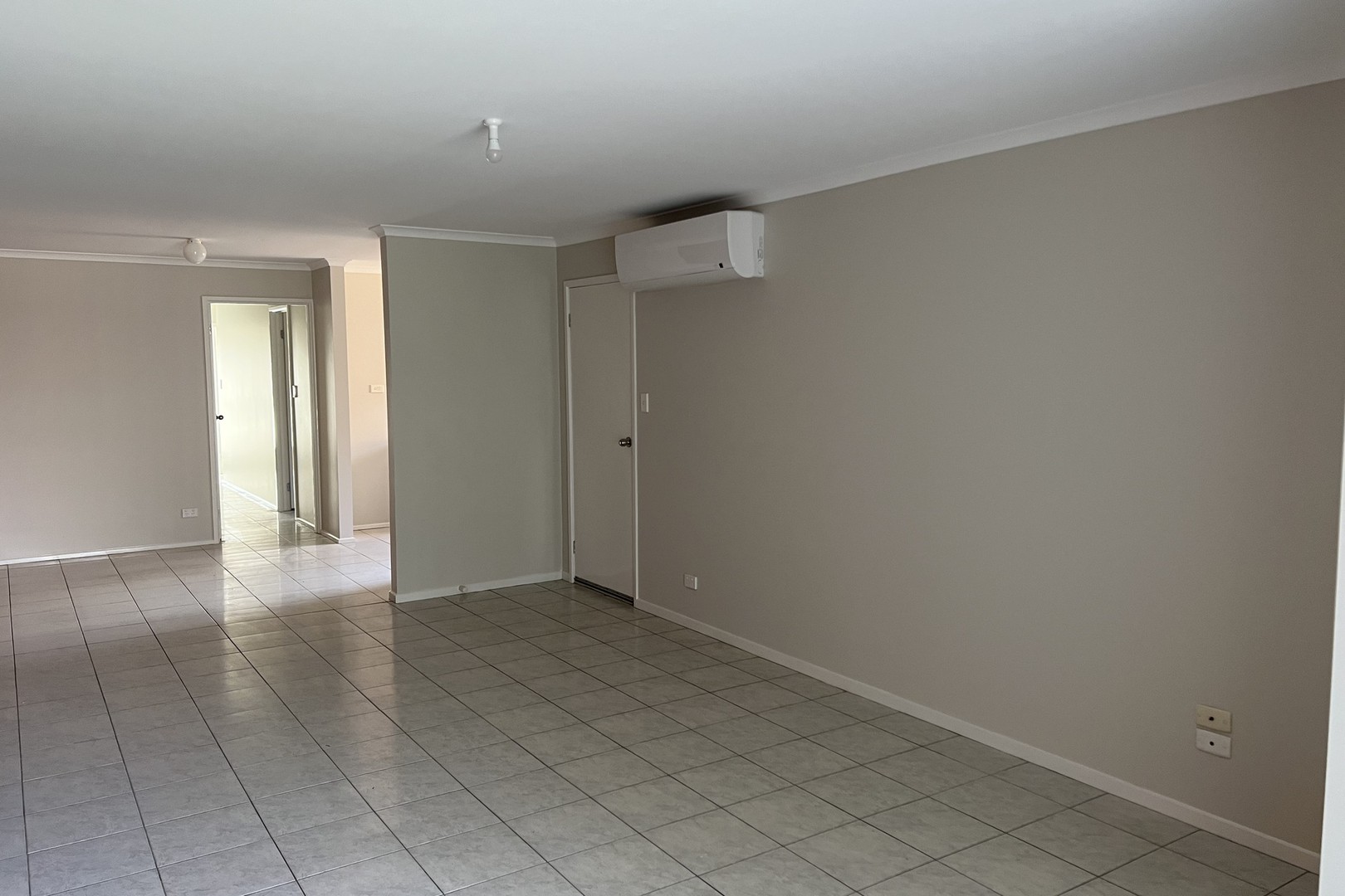 2/52 Currunghi Court, St Albans, VIC 3021, St Albans - Thumbnail 2