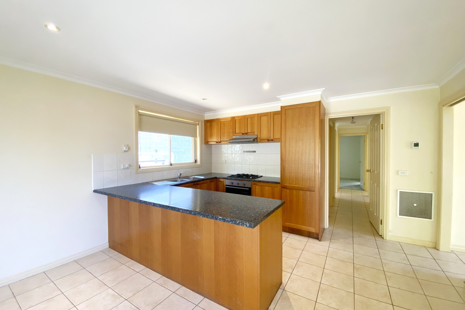 2/52 Elgin Street, Berwick, VIC 3806, Berwick - Thumbnail 4