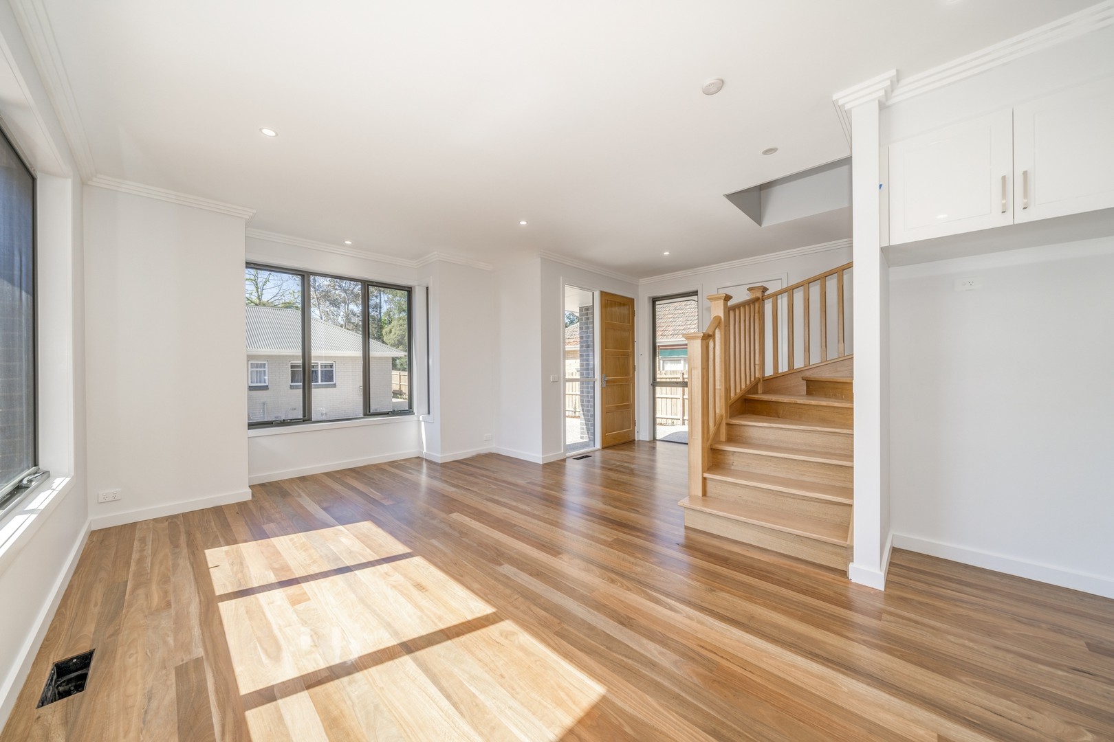 2/52 South Parade, Blackburn, VIC 3130, Blackburn - Thumbnail 2