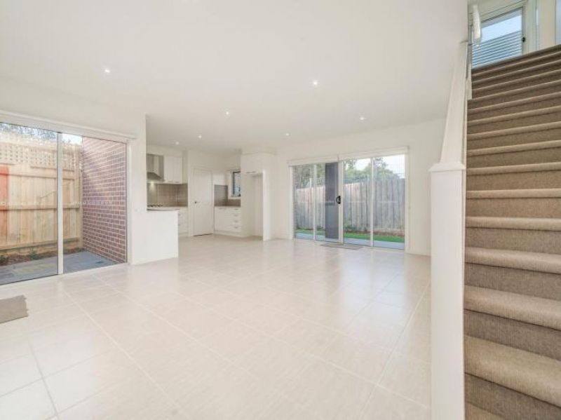 2/53 Lyndhurst Crescent, Box Hill North, VIC 3129, Box Hill North - Thumbnail 2