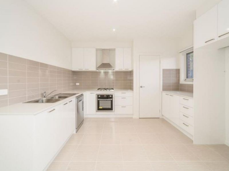 2/53 Lyndhurst Crescent, Box Hill North, VIC 3129, Box Hill North - Thumbnail 3
