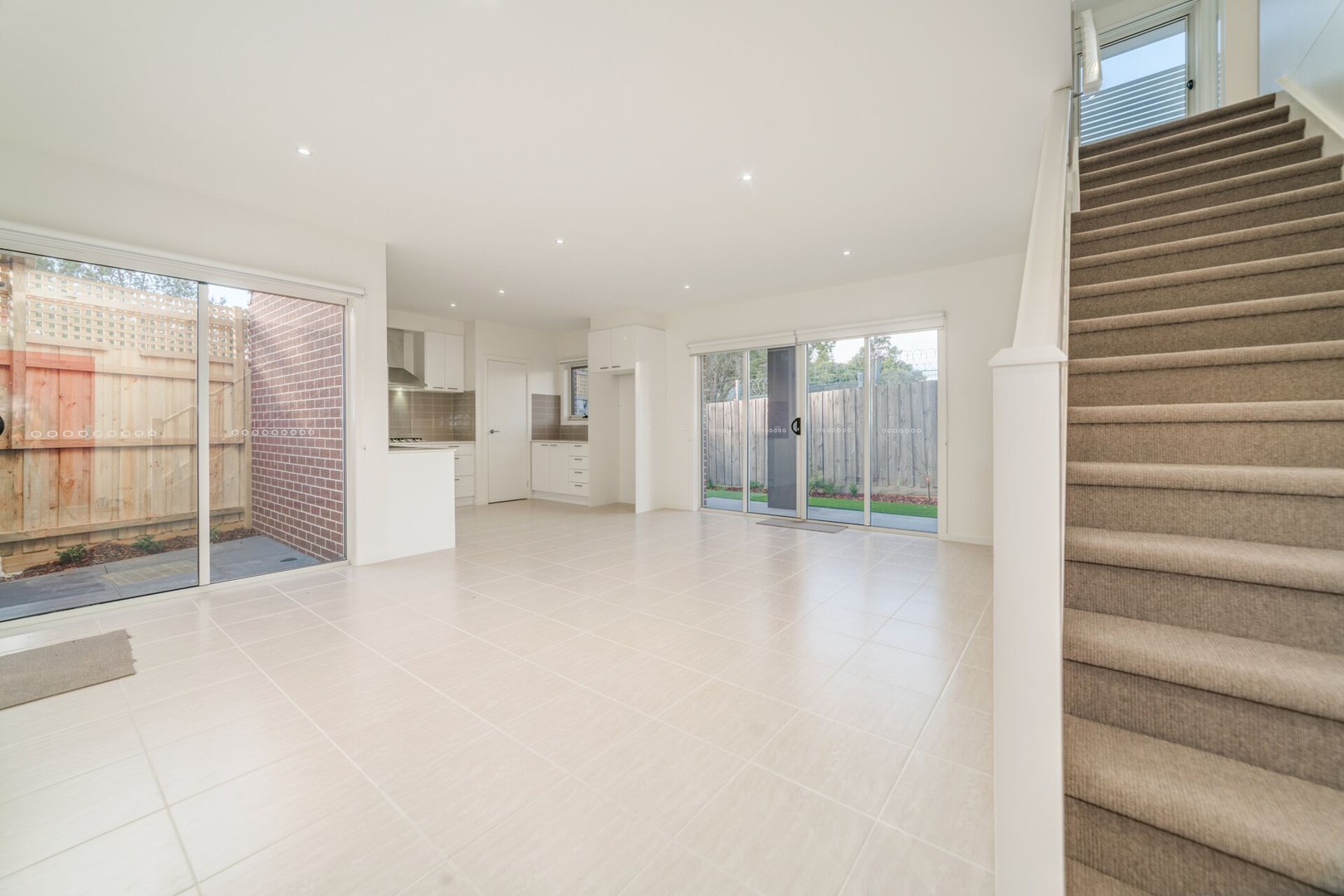 2/53 Lyndhurst Crescent, Box Hill North, VIC 3129 - Thumbnail 2 - 04/04/2025