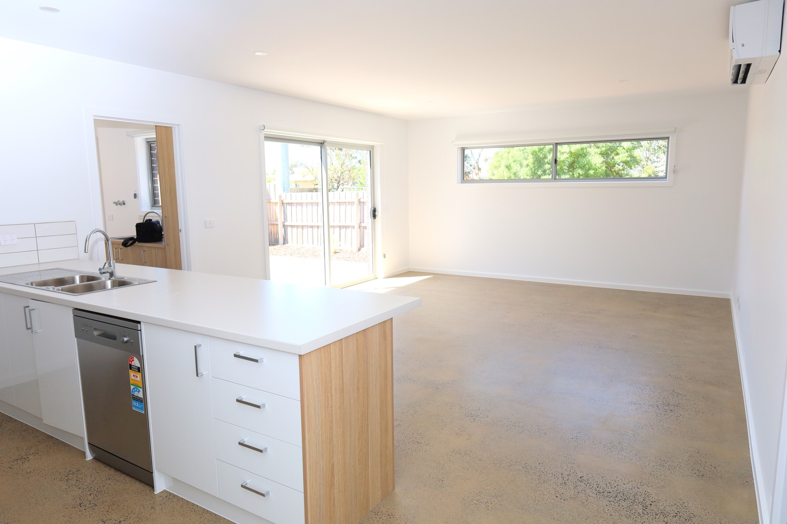 2/54 Pitman  Street, Newcomb, VIC 3219, Newcomb - Thumbnail 3