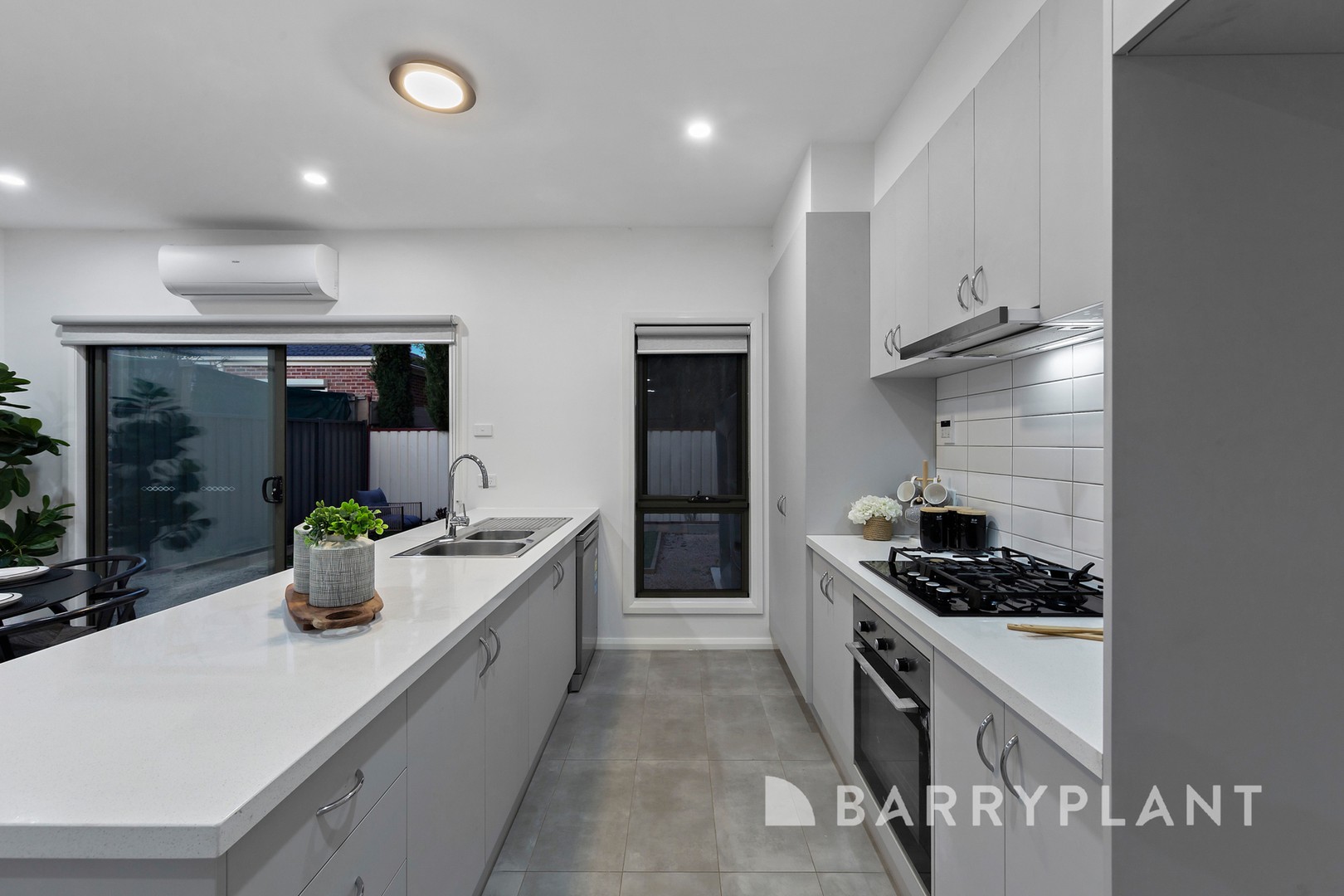 2/54 Walmer Avenue, St Albans, VIC 3021, St Albans - Thumbnail 5