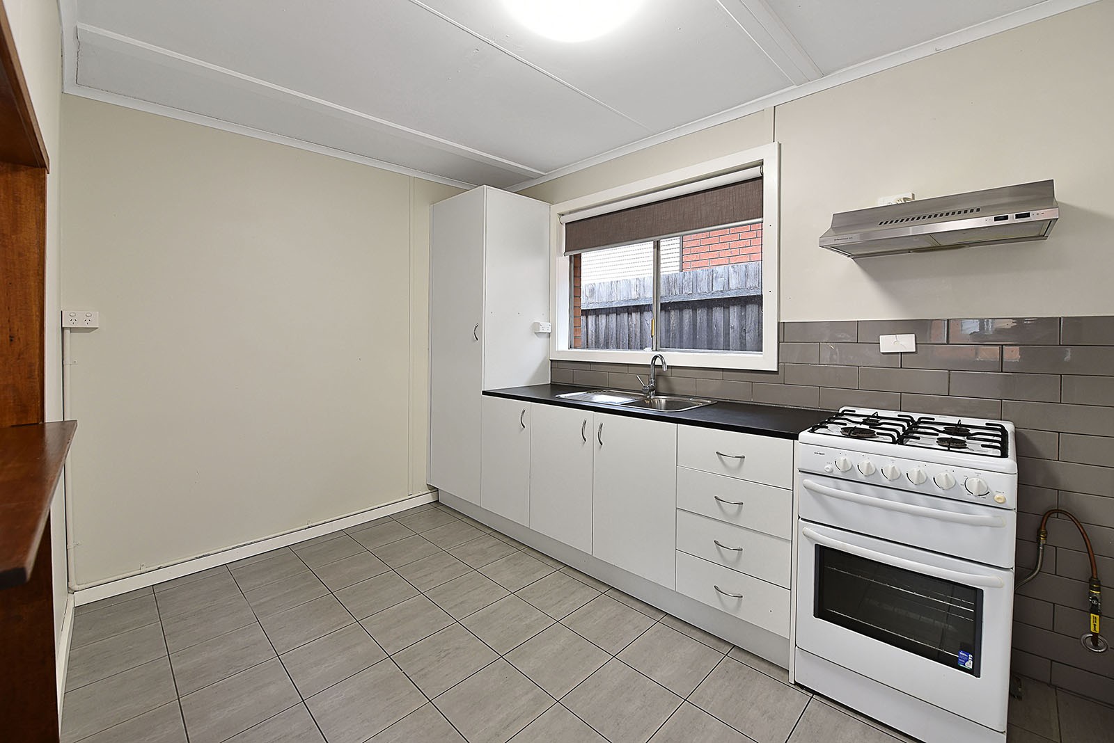 2/55 Hawker Street, Airport West, VIC 3042, Airport West - Thumbnail 3