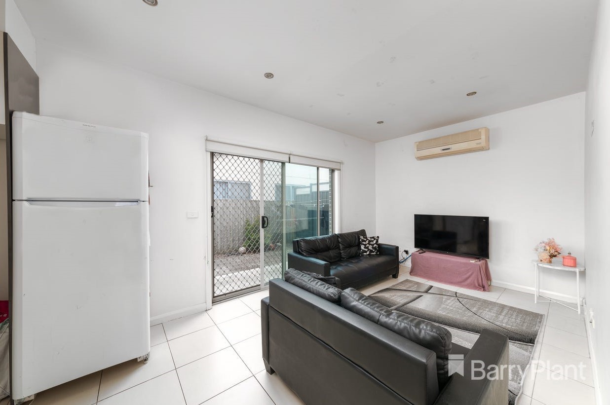 2/55 Kiewa Crescent, Dallas, VIC 3047, Dallas - Thumbnail 3