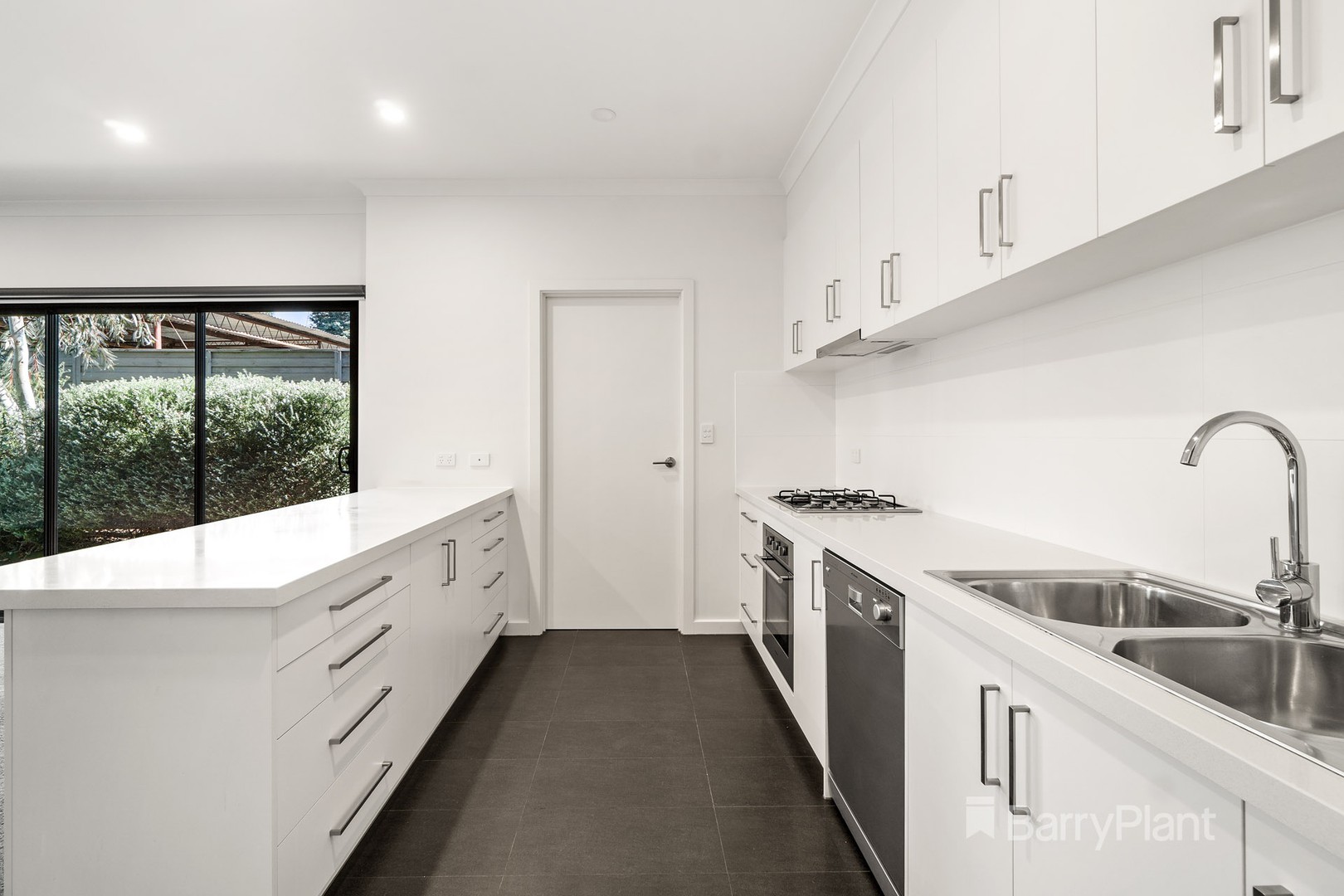 2/56 Elder Street, Watsonia, VIC 3087, Watsonia - Thumbnail 2