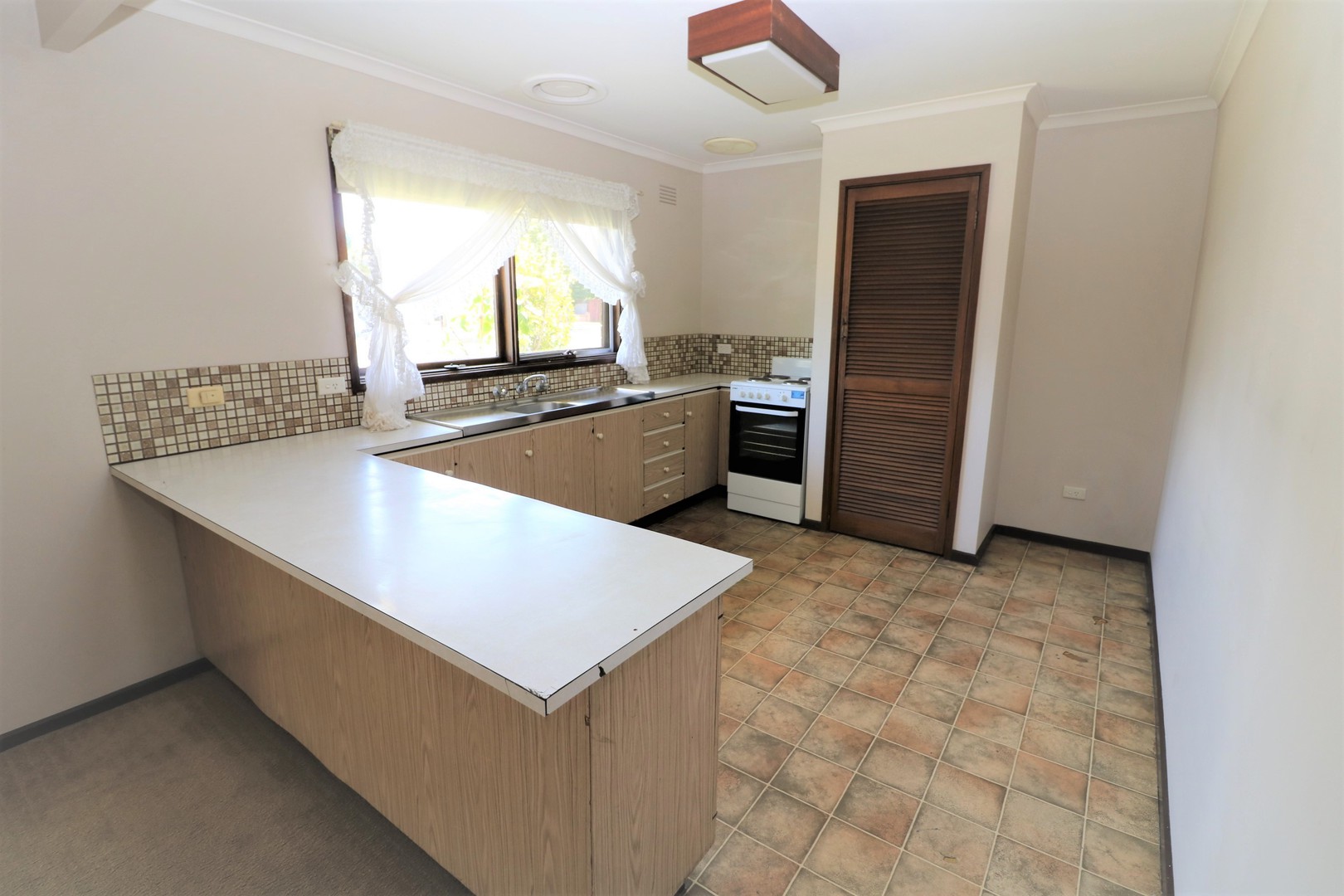 2/56 Ormond Road, East Geelong, VIC 3219 - Thumbnail 1 - 06/11/2025