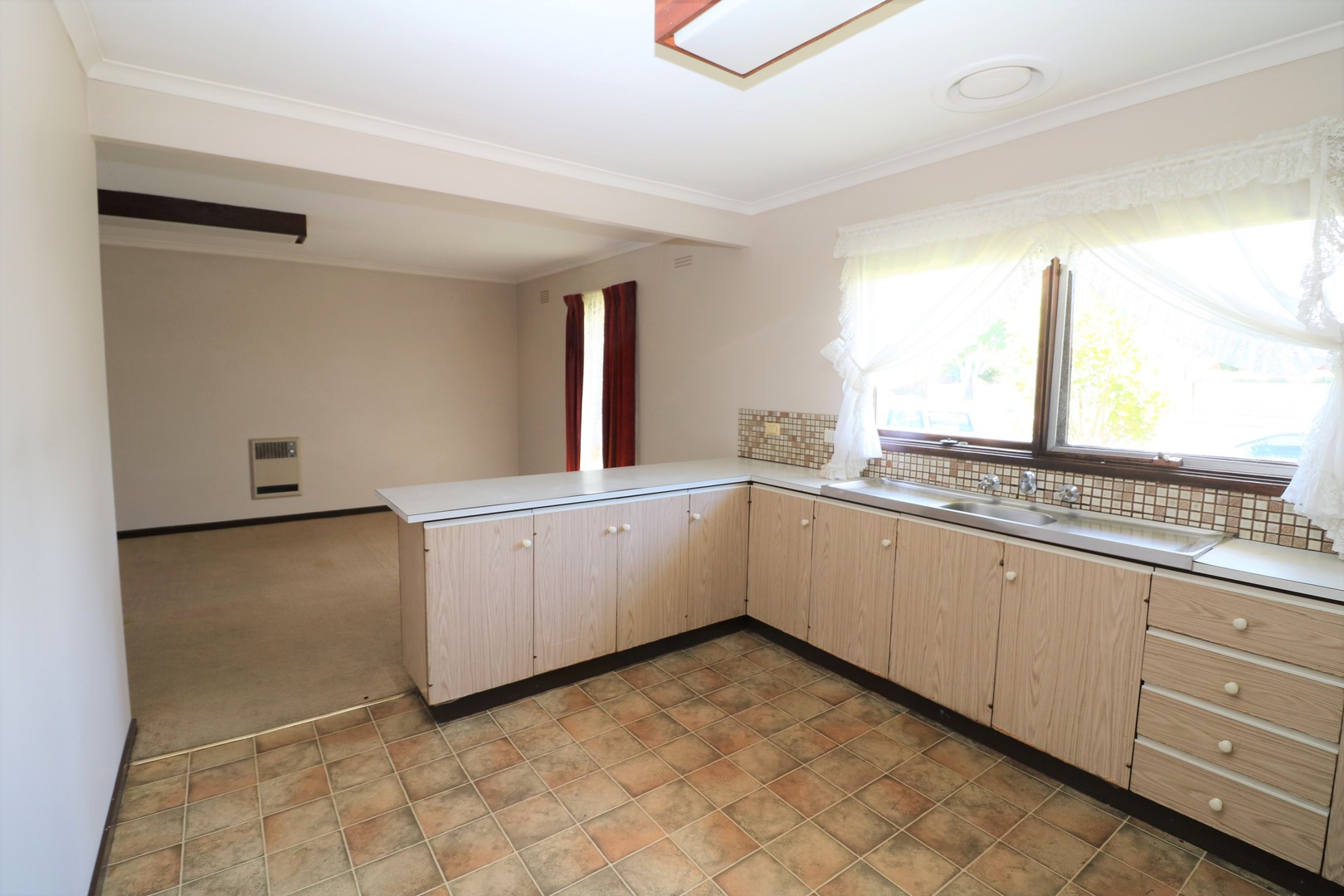 2/56 Ormond Road, East Geelong, VIC 3219 - Thumbnail 2 - 06/11/2025