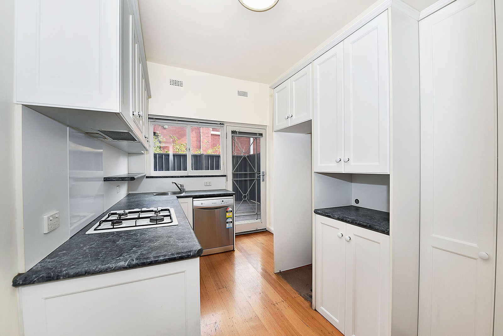2/57 Holmes Road, Moonee Ponds, VIC 3039, Moonee Ponds - Thumbnail 2
