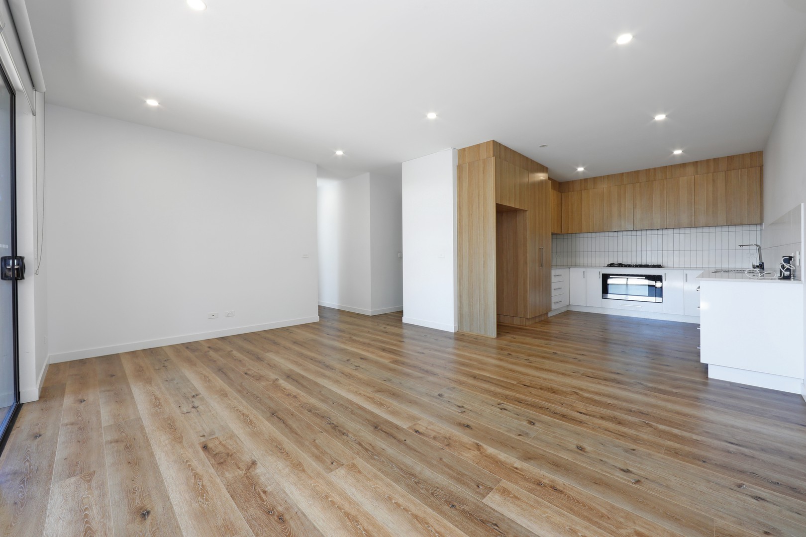 2/57 Kingloch Parade, Wantirna, VIC 3152 - Thumbnail 2 - 01/09/2026