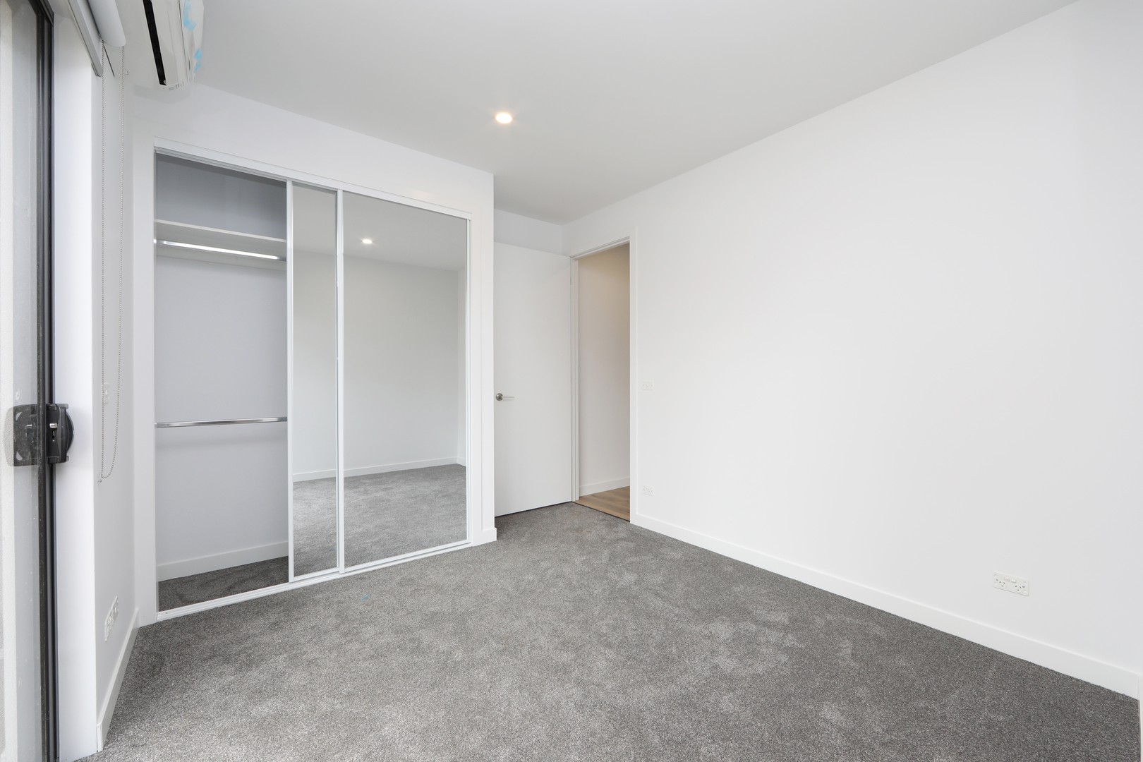 2/57 Kingloch  Parade, Wantirna, VIC 3152, Wantirna - Thumbnail 6