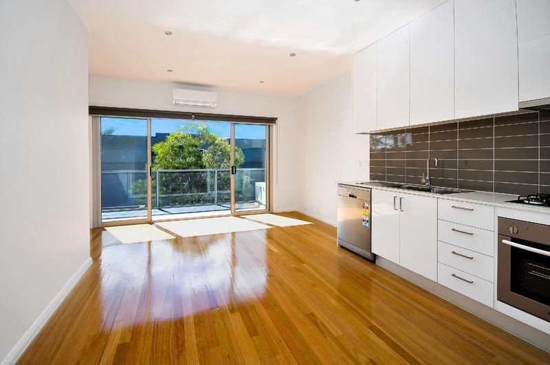 2/57 Parer Road, Airport West, VIC 3042, Airport West - Thumbnail 2